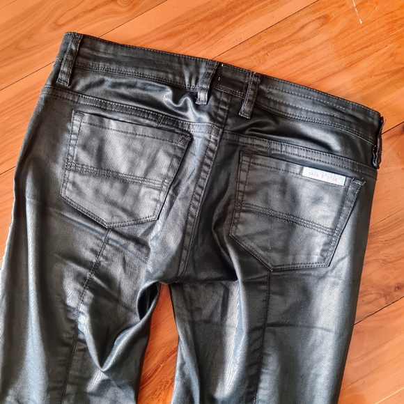 Women's size 26 'SASS & BIDE' Gorgeous black waxed trickalicious jeans - EUC - Picture 3 of 8